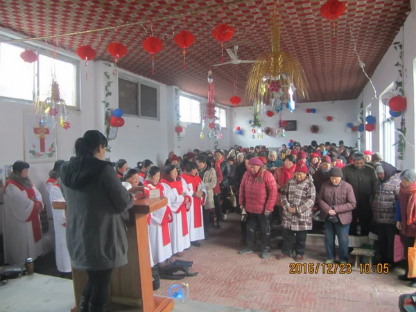 龙阳镇的沙土教会圣诞汇演