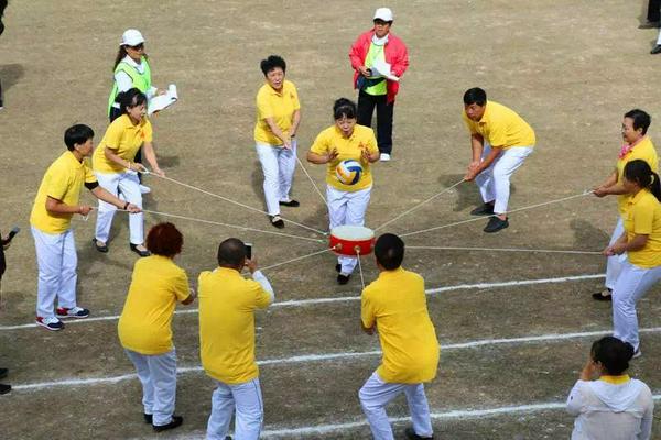 哈尔滨市南岗教会举办趣味运动会