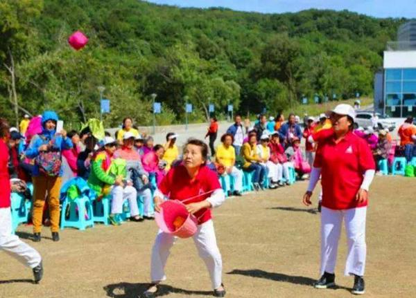 哈尔滨市南岗教会举办趣味运动会