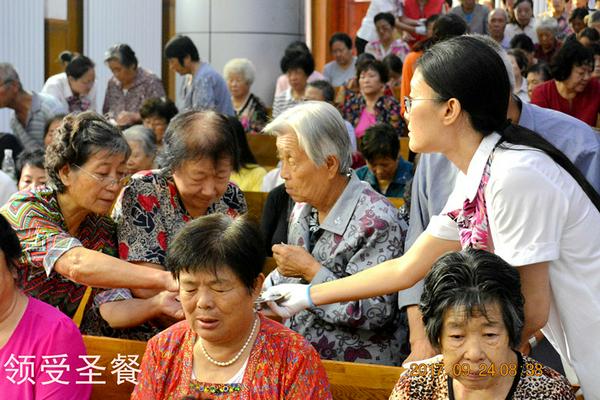 大连丰收堂圣餐礼暨圣洗礼