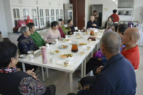 北京基督教南口堂老年团契举办团圆会