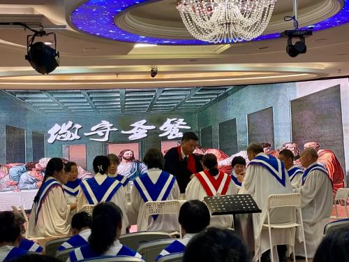 深圳香蜜湖堂团契日：“在爱中团契，在使命中合一”