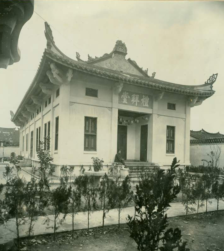 石码礼拜堂的圣殿外景.png
