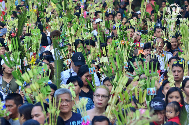 菲律宾的棕枝主日场景 Rappler.jpg